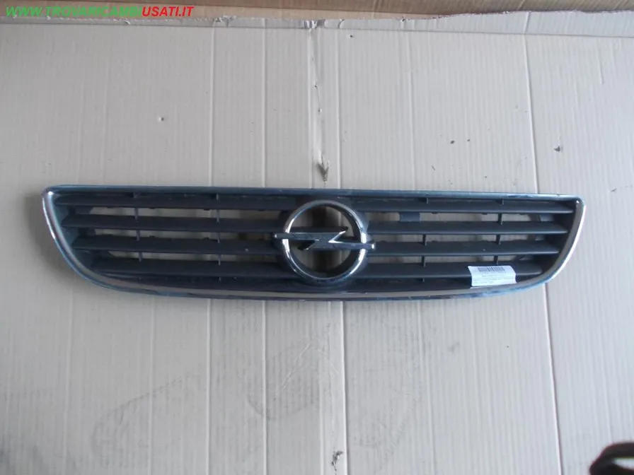 GRIGLIA CON STEMMA ANT. CROMATA OPEL ZAFIRA (T98)