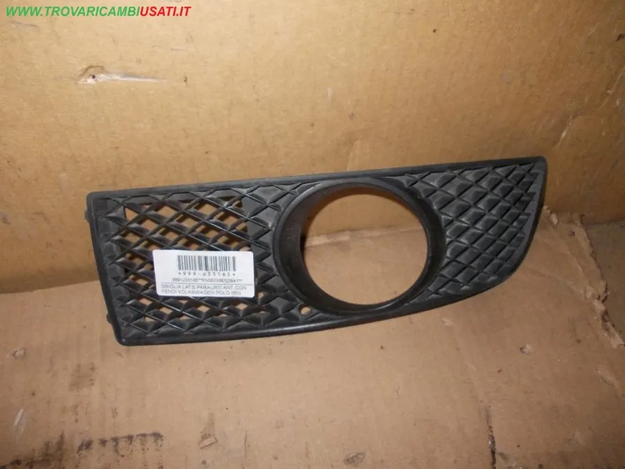 GRIGLIA LAT.S.PARAURTI ANT. CON FENDI VOLKSWAGEN POLO (6N)