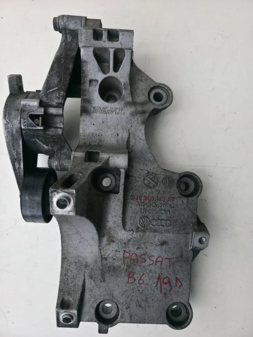 Supporto alternatore VOLKSWAGEN Passat Variant 4° Serie del 2005 - 2010 CODICE RICAMBIO : 03g199207g