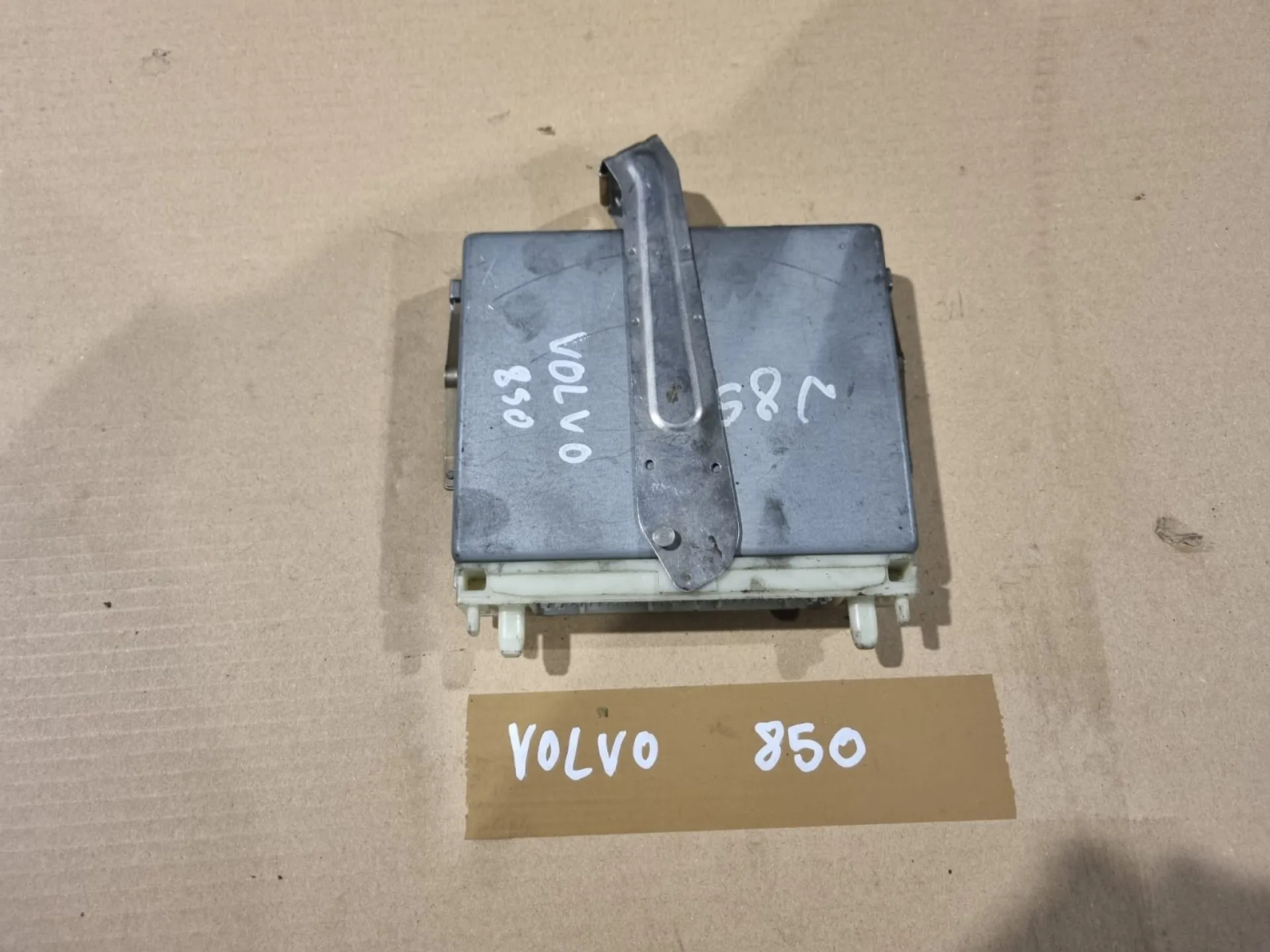 Centralina motore VOLVO 850 S. Wagon del 1992 - 2001 CODICE RICAMBIO : 0281001430