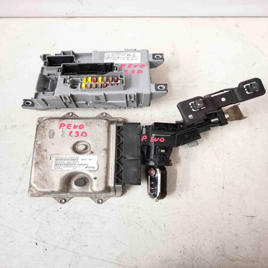Kit Centralina Motore FIAT Grande Punto 3° Serie del 2012 CODICE RICAMBIO : 51892322