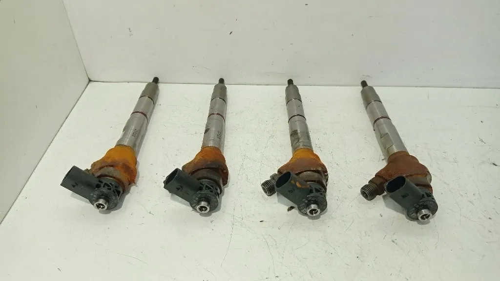 INIETTORI VOLKSWAGEN Tiguan Serie 04L130277AD DGDB diesel 1598 (16>)