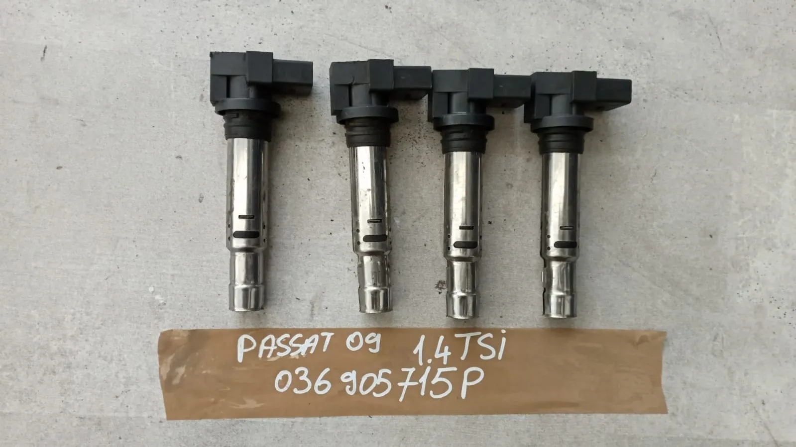 Iniettori VW Passat 1.4 TSI del 2009 CODICE RICAMBIO : 036905715P