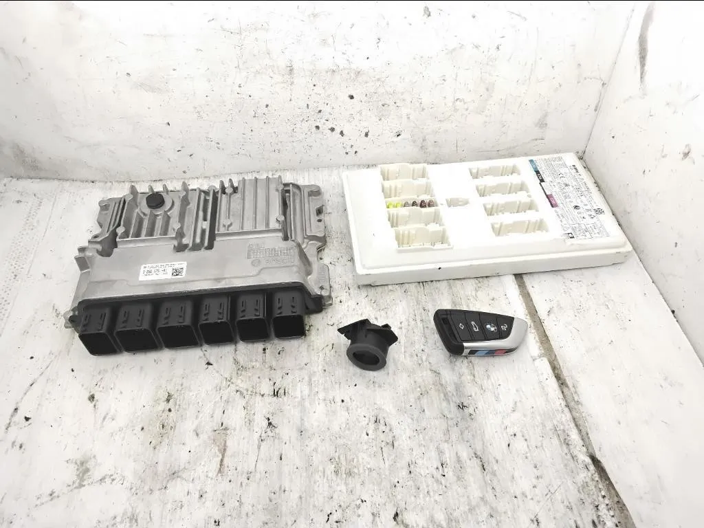 KIT CENTRALINA MOTORE con codice 0281036568 9886576-01 6135-5A09DB0-01 da BMW Serie 1 F40 B37C15A diesel 1496 (19>)