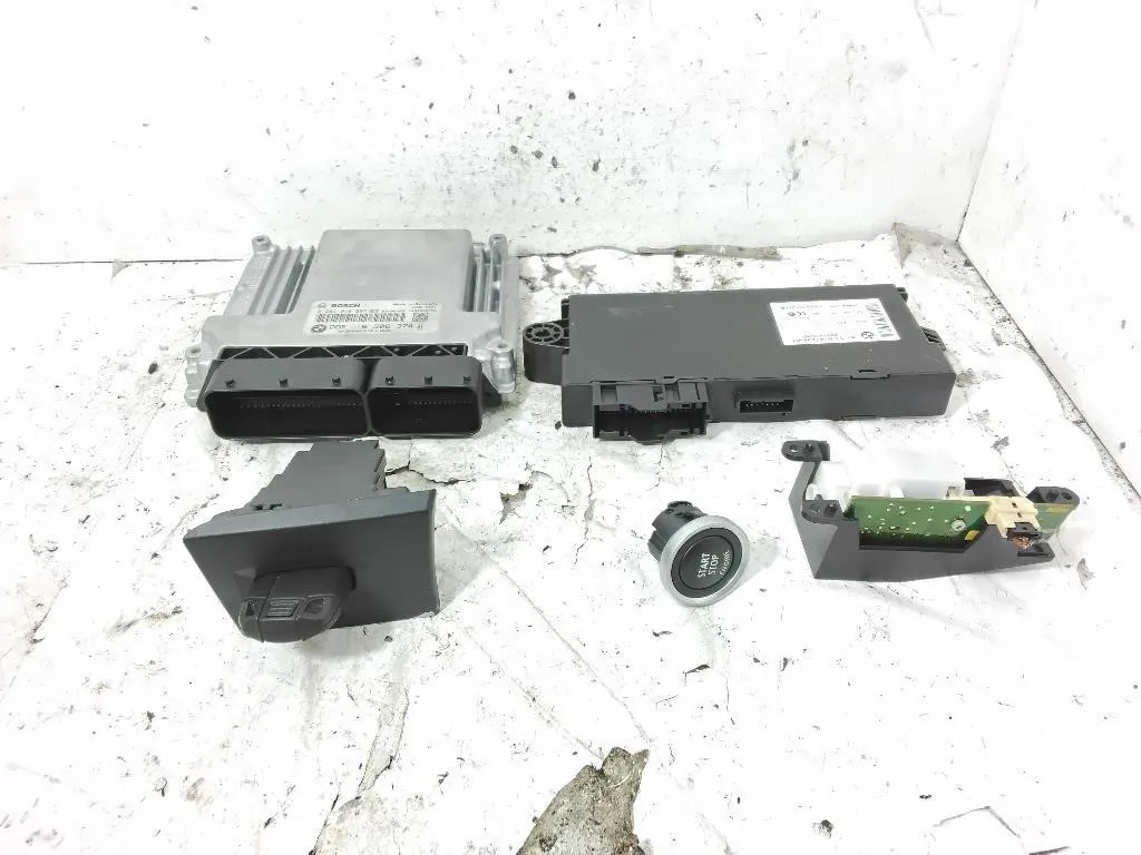 KIT CENTRALINA MOTORE con codice 0281016067 8506374-01 9147226-01 da BMW Serie 3 E90 Berlina 2° Serie N47D20C diesel 1995 (08>)