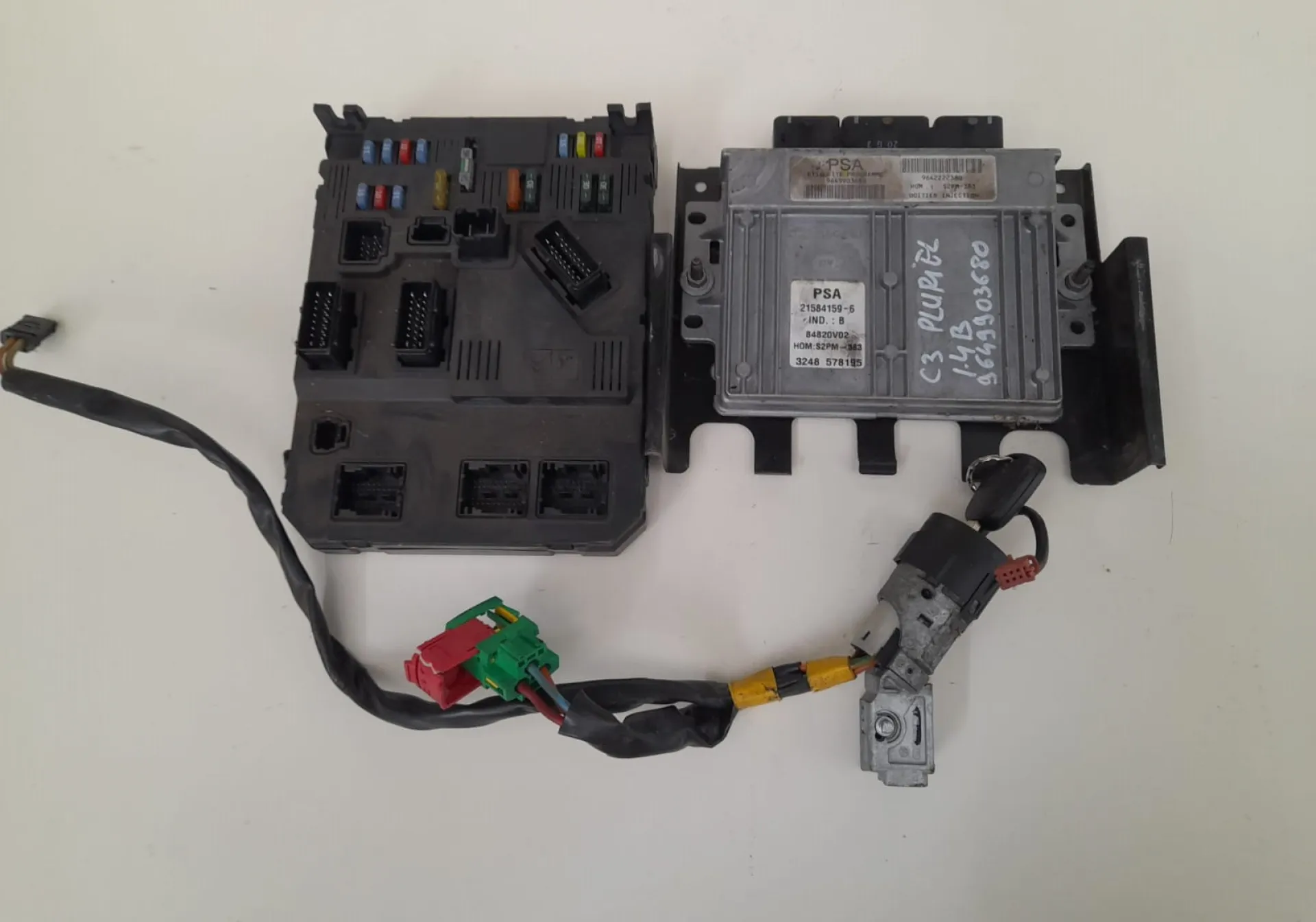 Kit centralina motore Citroen C3 Pluriel 1.4 B del 2004 CODICE RICAMBIO : 9649903680