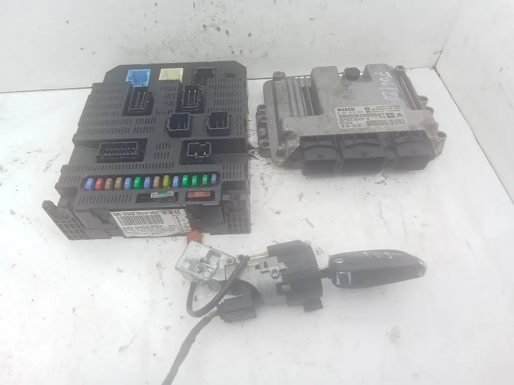 KIT CENTRALINA MOTORE con codice 02810125249659137380 9659285480 da CITROEN C3 Pluriel 8HZ diesel 1398 (03>)