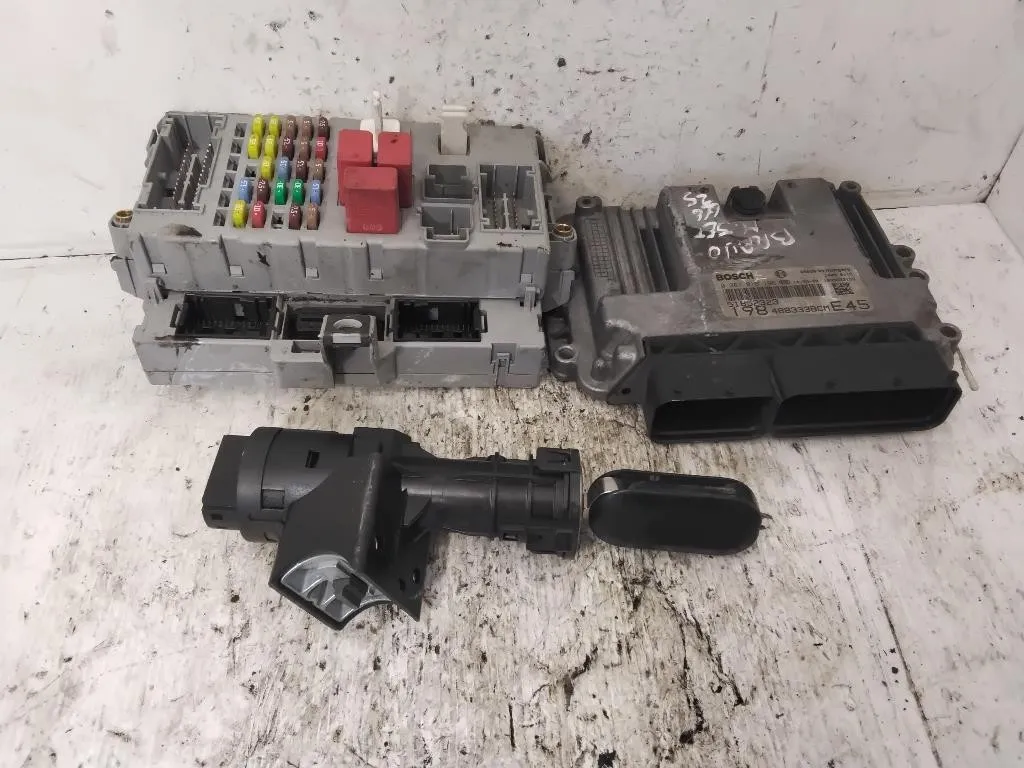KIT CENTRALINA MOTORE con codice 0281016196 51852323 da FIAT Bravo 2° Serie 198A3000 diesel 1598 (07>10)
