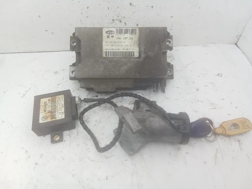KIT CENTRALINA MOTORE con codice IAW16.E0 46524180 46734570 da FIAT Cinquecento 1° Serie 1170A1.046 benzina 899 (92>99)