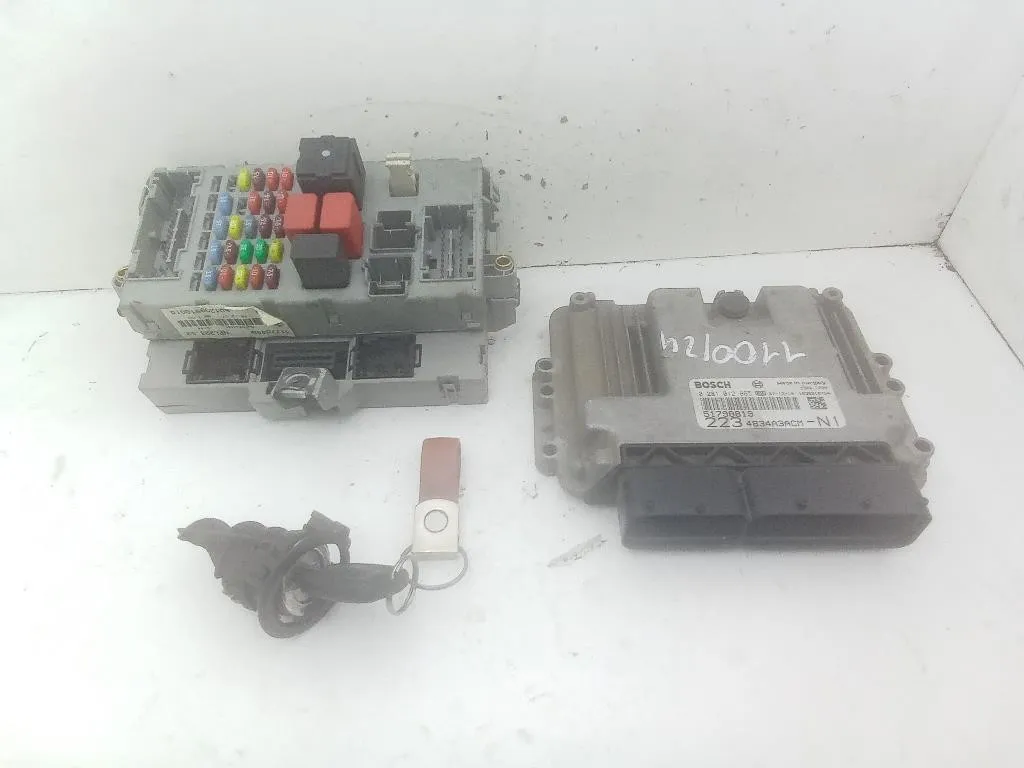 KIT CENTRALINA MOTORE con codice 0281012865 51798819 51770486 da FIAT Doblo Cargo 223B1000 diesel 1910 (05>09)