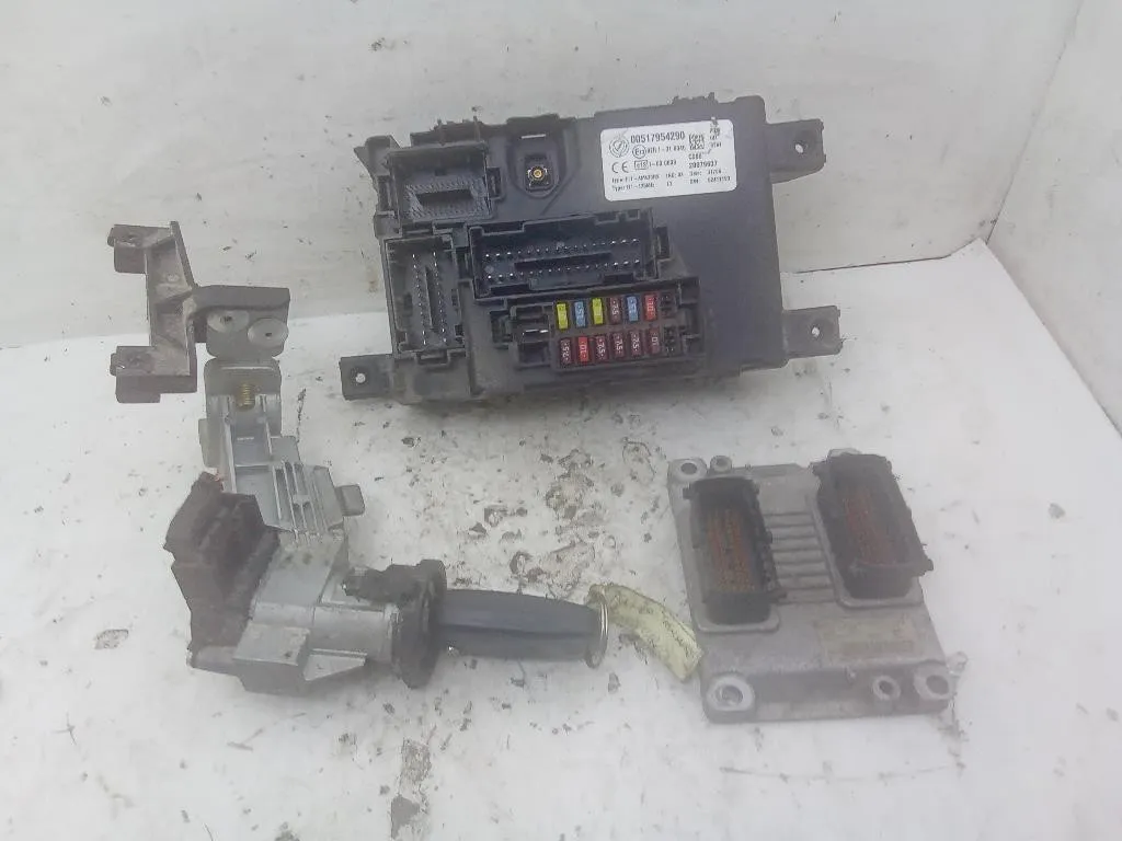 KIT CENTRALINA MOTORE con codice 517981540 0261208969 517954290 da FIAT Grande Punto 1° Serie 199A6000 benzina 1368 (05>08)