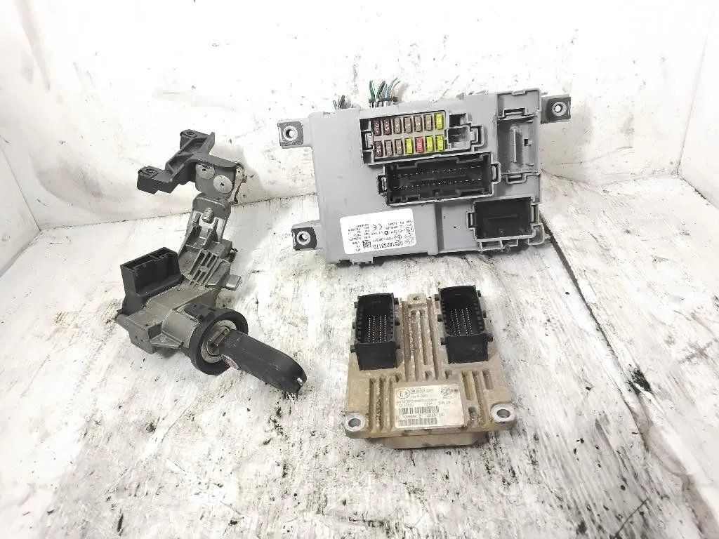 KIT CENTRALINA MOTORE con codice IAW5SF8.P2 51857110 518263170 da FIAT Grande Punto 3° Serie 350A1000 bifuel/metano 1368 (12>)