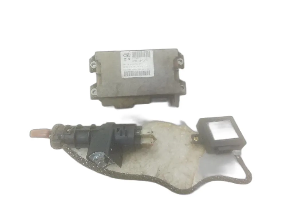 KIT CENTRALINA MOTORE con codice IAW16F.E3 46524186 da FIAT Punto Berlina 5P 176B4.000 benzina 1242 (93>99)