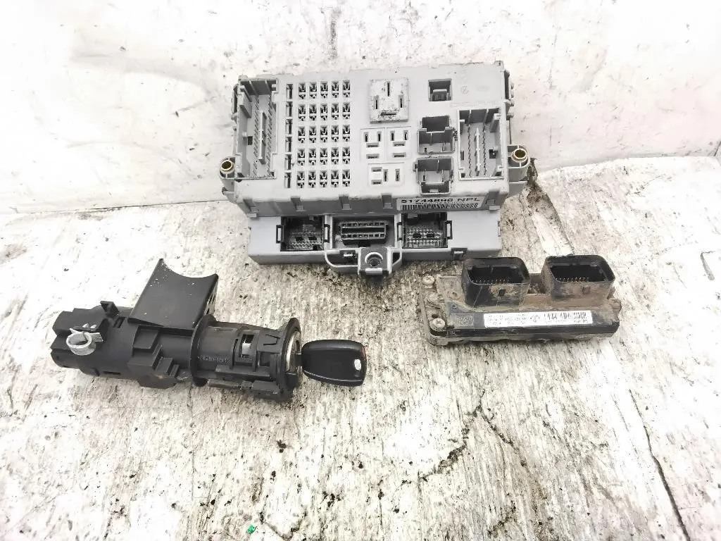 KIT CENTRALINA MOTORE con codice IAW5AF.P4 51782650 51744898 da FIAT Punto Berlina 5P 3° Serie 188A4000 benzina 1242 (03>)