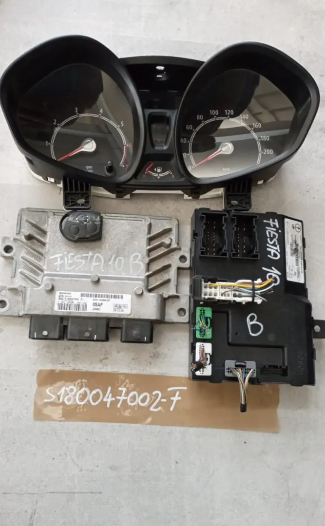Kit centralina motore Ford Fiesta 1.0 B del 2010 CODICE RICAMBIO : S180047002-F