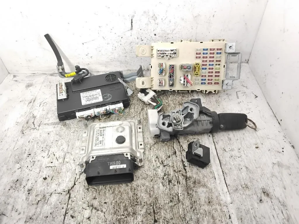 KIT CENTRALINA MOTORE con codice 39118-2B070 95400-1P200 95950-1J01110 da KIA Venga 1° Serie G4FA benzina 1396 (10>)