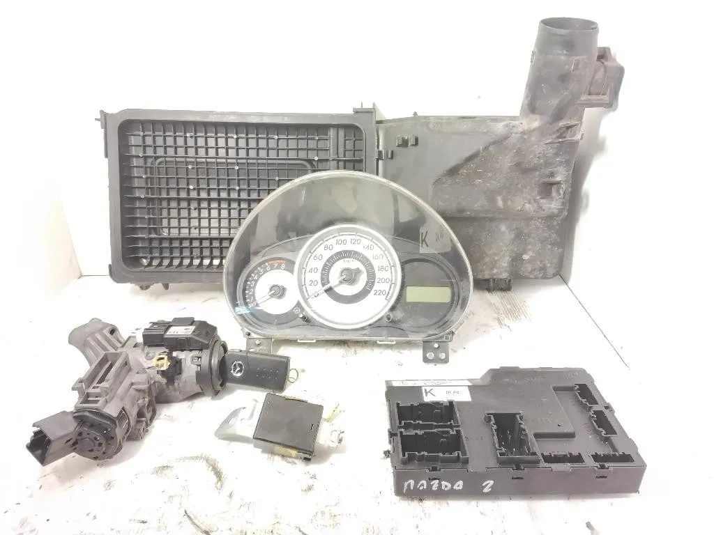 KIT CENTRALINA MOTORE con codice 014140-2440 DL40-67560-B da MAZDA 2 Berlina 2° Serie ZJ06 bifuel/gas 1349 (07>)