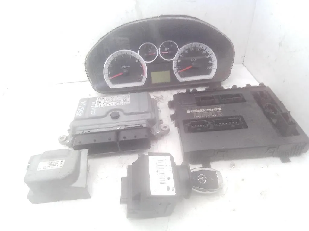 KIT CENTRALINA MOTORE con codice 0281013024 A6401507479 A1695456462 da MERCEDES Classe A W169 3° Serie 640941 diesel 1991 (04>08)