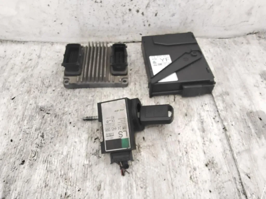 KIT CENTRALINA MOTORE con codice 12227249 897325894613111111 da OPEL Meriva 1° Serie Y17DT diesel 1686 (03>06)