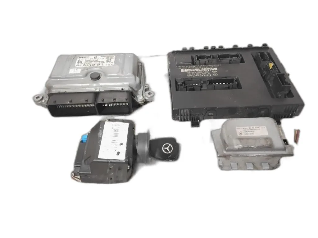 KIT CENTRALINA MOTORE con codice 0281013557 A6401501091 A1695454332 da MERCEDES Classe B W245 1° Serie 640941 diesel 1991 (05>11)