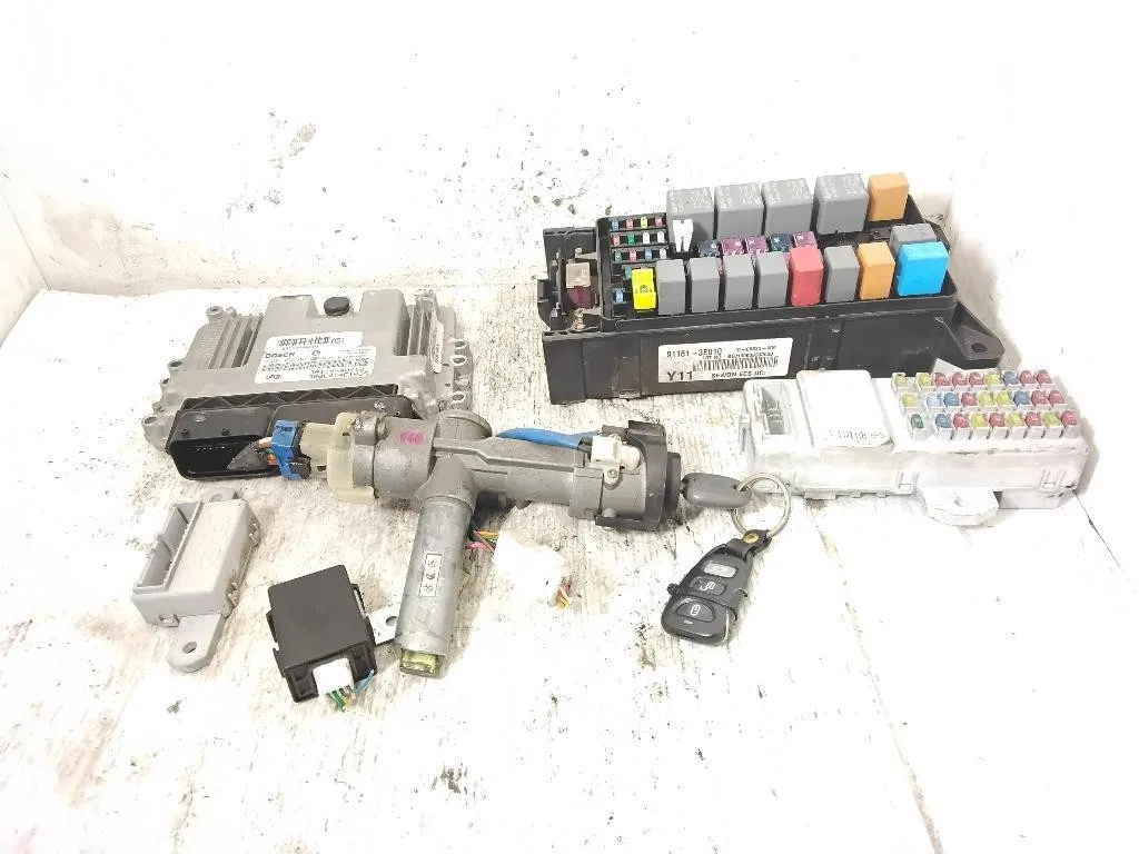 KIT CENTRALINA MOTORE con codice 0281013048 39114-4A410 91171-3E920 91161-3E010 da KIA Sorento 2° Serie D4CB diesel 2497 (06>09)