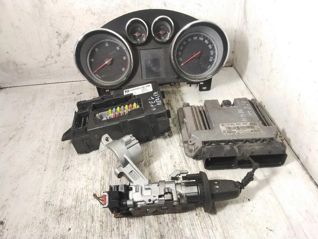 KIT CENTRALINA MOTORE con codice 0281031379 55485466 13469253 da OPEL Meriva 3° Serie A13DTE diesel 1248 (10>)