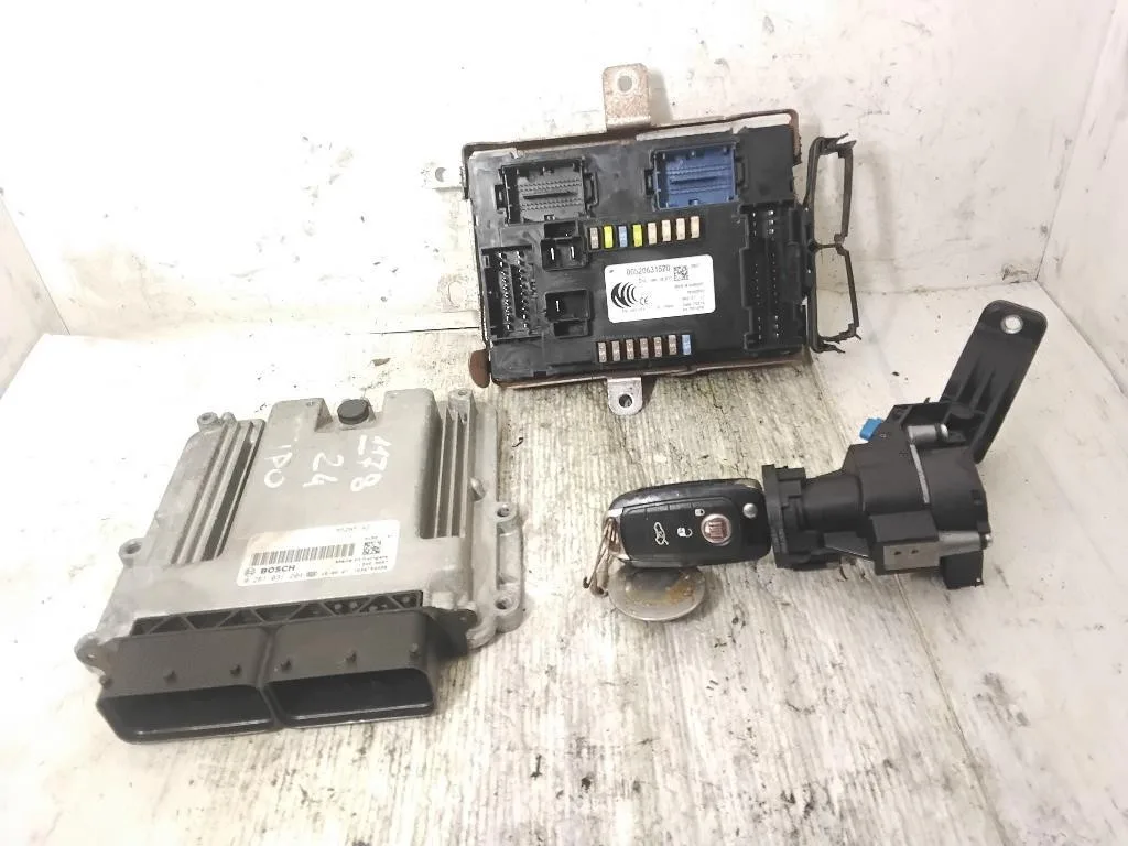 KIT CENTRALINA MOTORE con codice 0281031204 55265162 520631520 da FIAT Tipo berlina 5p 55260384 diesel 1598 (15>20)