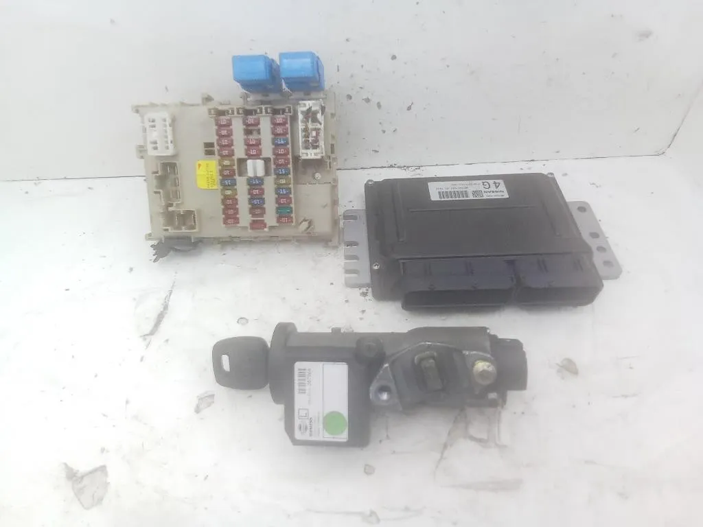 KIT CENTRALINA MOTORE con codice MEC30-020 24350-AV700 da NISSAN Primera Berlina 3° Serie QG18DE benzina 1769 (02>08)