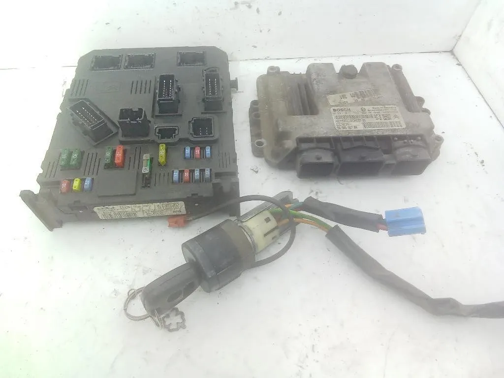 KIT CENTRALINA MOTORE con codice 0281011783 9658556780 da PEUGEOT 206 1° Serie 8HZ diesel 1398 (98>03)