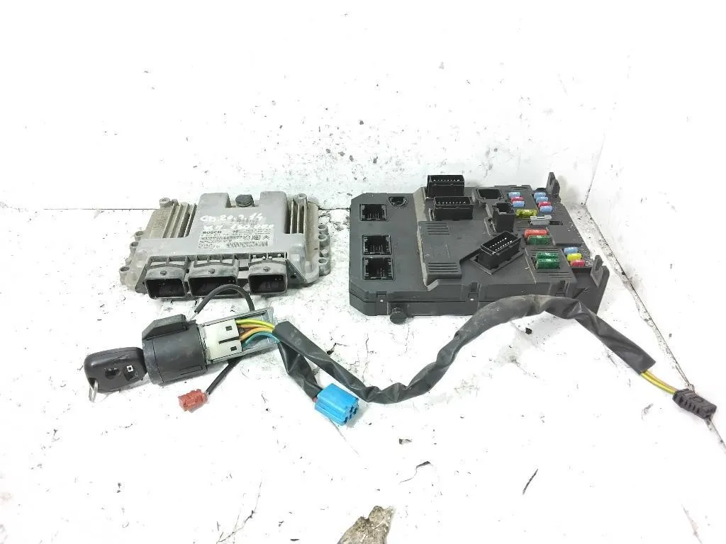 KIT CENTRALINA MOTORE con codice 0281011784 9655919780 9652471780 da PEUGEOT 206 2° Serie DV4TD diesel 1398 (03>09)