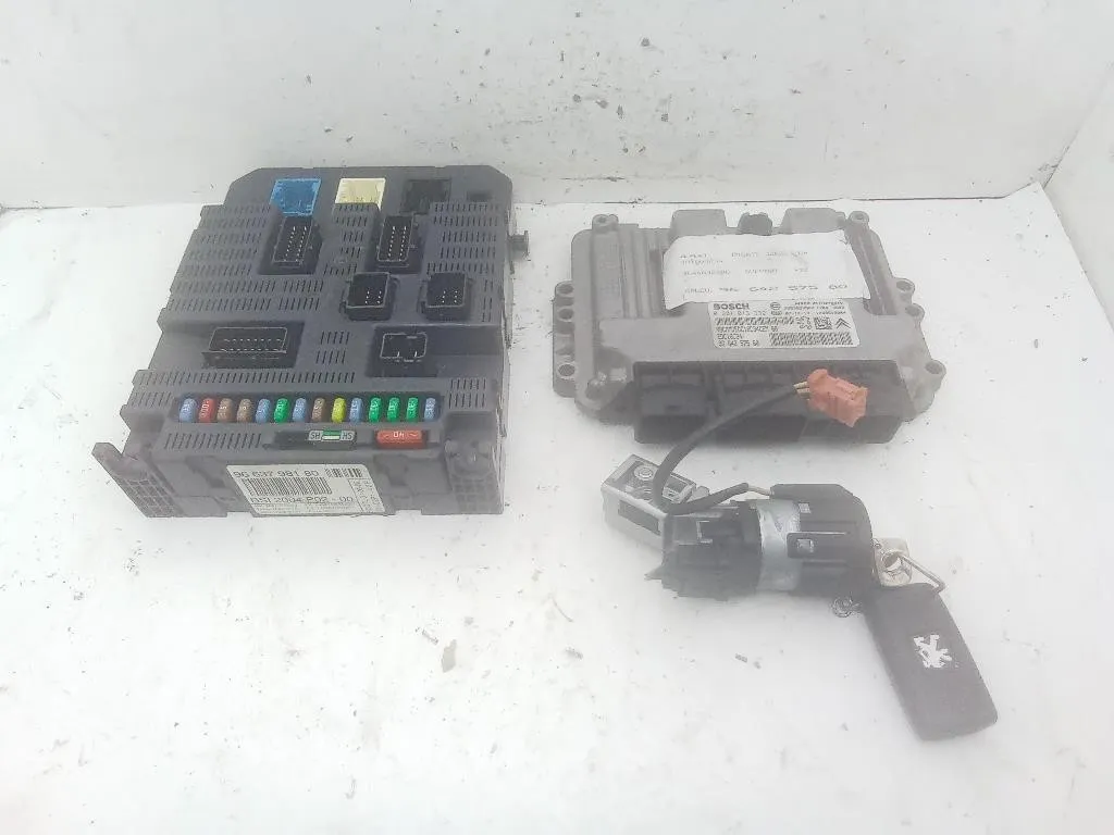 KIT CENTRALINA MOTORE con codice 0281013332 9664257580 9663798180 da PEUGEOT 308 Serie 9HX diesel 1560 (07>14)