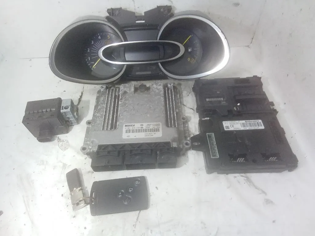 KIT CENTRALINA MOTORE con codice 0281030439 237102213R 284B15639R da RENAULT Clio Grandtour K9KC6 diesel 1461 (13>)