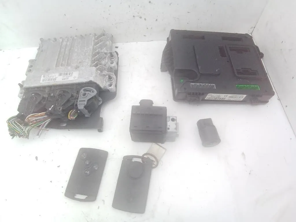KIT CENTRALINA MOTORE con codice 237102426R S180153104A 284B17288R da RENAULT Megane III K9K diesel 1461 (08>16)
