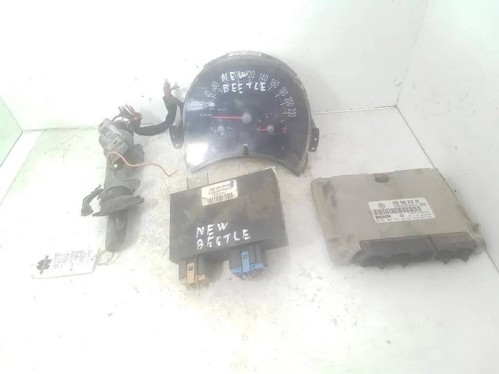 KIT CENTRALINA MOTORE con codice 0281001732 038906018AP 1J0959799AH da VOLKSWAGEN New Beetle 1° Serie ALH diesel 1896 (98>10)