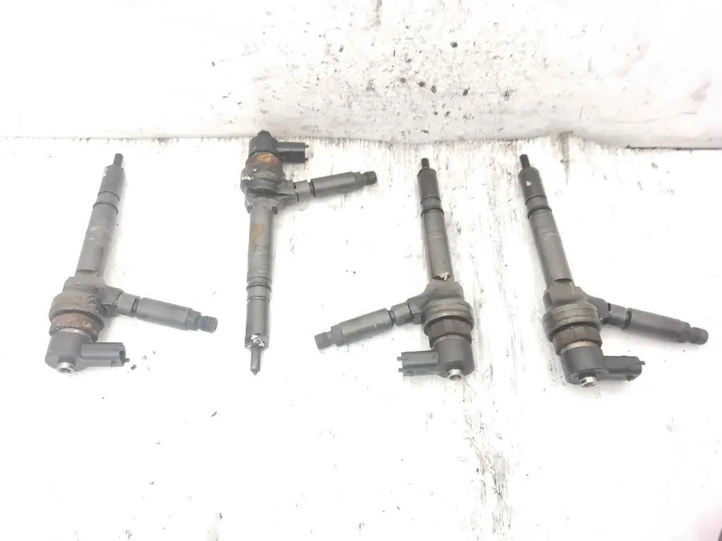 KIT INIETTORI con codice 0445110118 8973000911 da OPEL Astra H Berlina Z17DTH diesel 1686 (04>07)