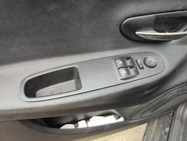 FANALE POST SX INT LANCIA YPSILON