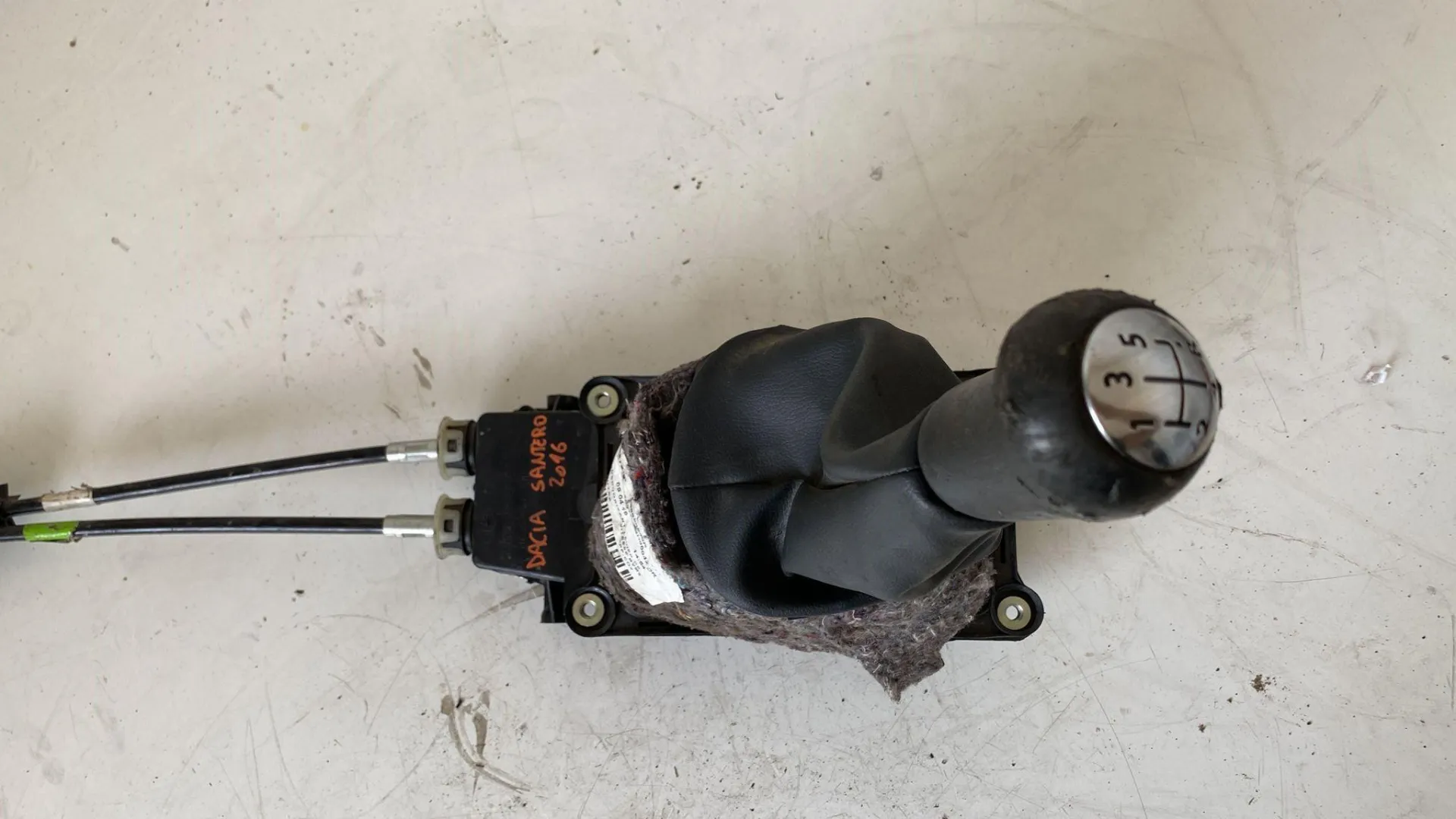 LEVA CAMBIO PIù CORDE con codice 749650548R da LEVA CAMBIO PIÙ CORDE DACIA Sandero Serie II (12>20)