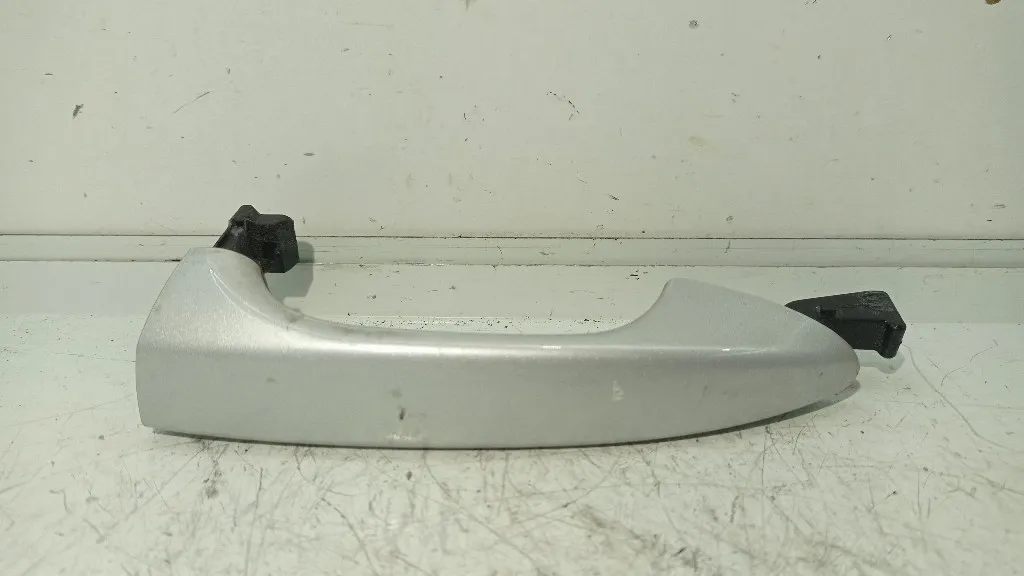 MANIGLIA ESTERNA ANTERIORE SINISTRA HYUNDAI i20 Serie 82651C8050 G4LA (12>18)