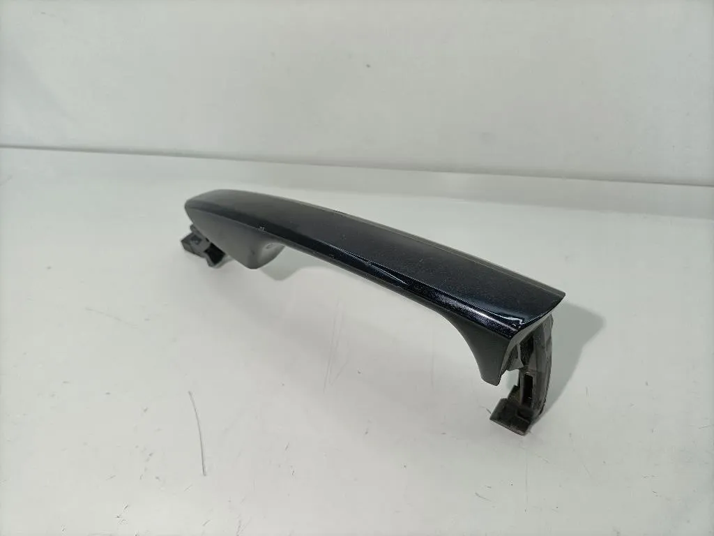 MANIGLIA ESTERNA ANTERIORE SINISTRA MERCEDES Classe A W176 Serie AMG A20476001709696 607951 (K9K) (13>)