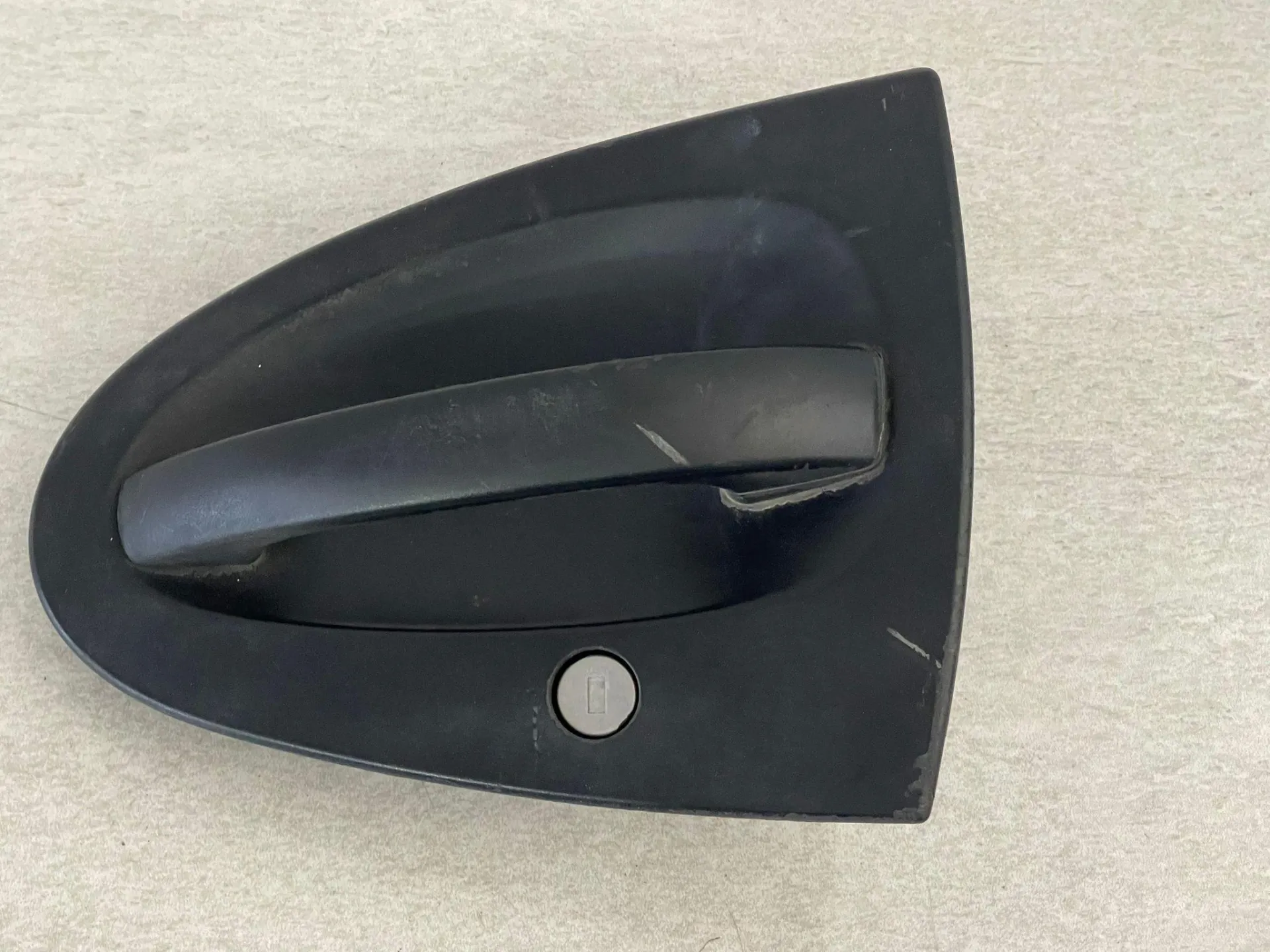 MANIGLIA ESTERNA ANTERIORE SINISTRA con codice A4517200175 da SMART Fortwo Coupé (W451) (07>15)