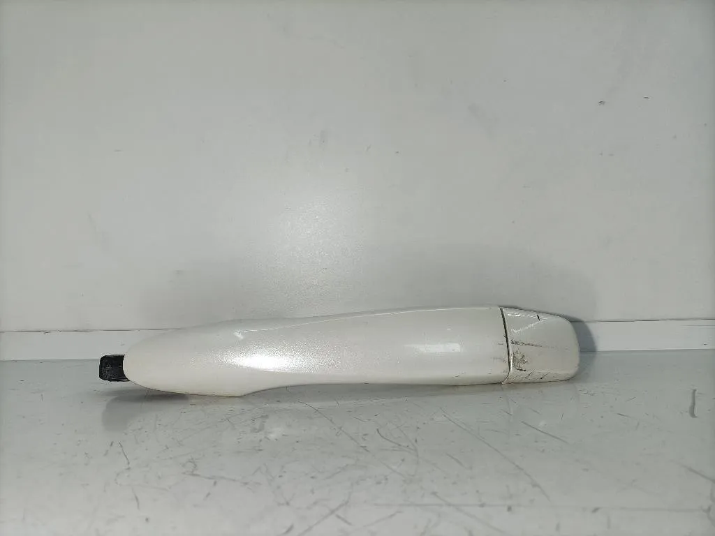 MANIGLIA ESTERNA POSTERIORE SINISTRA con codice 806404EA3B da NISSAN Qashqai Serie (14>)