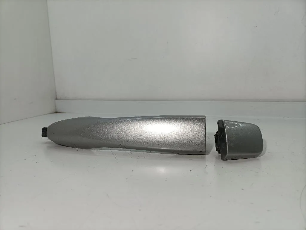 MANIGLIA ESTERNA POSTERIORE SINISTRA con codice 806B04EH0B da NISSAN Qashqai Serie (14>)