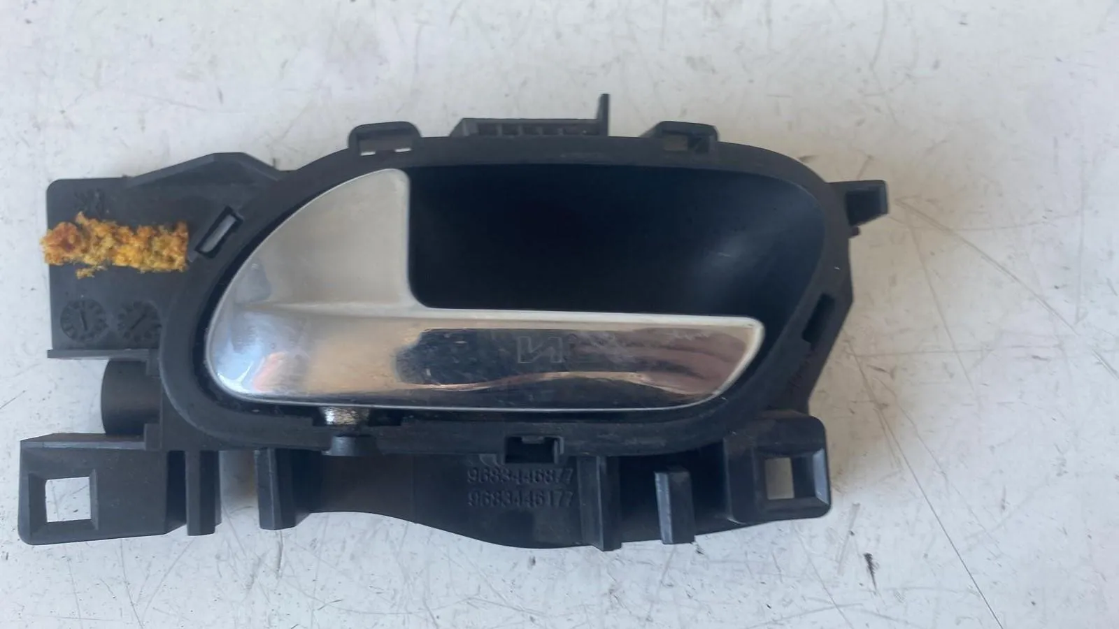 MANIGLIA INTERNA POSTERIORE SINISTRA RENAULT Clio Serie (04>08)