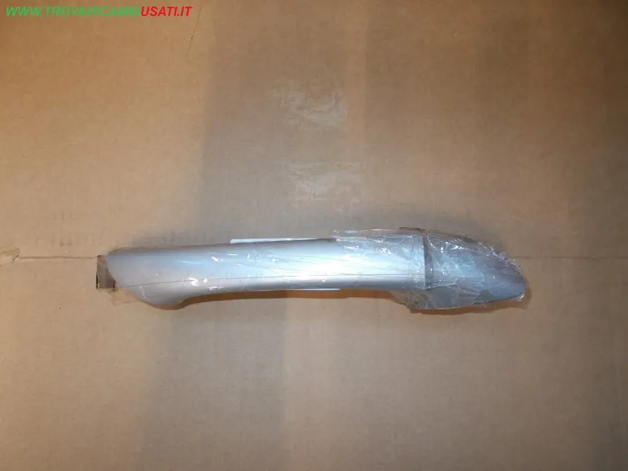 MANIGLIA PORTA ANT.D.Argento Met ARGENTO DX 3 PORTE MERCEDES Classe A (W169/C169)