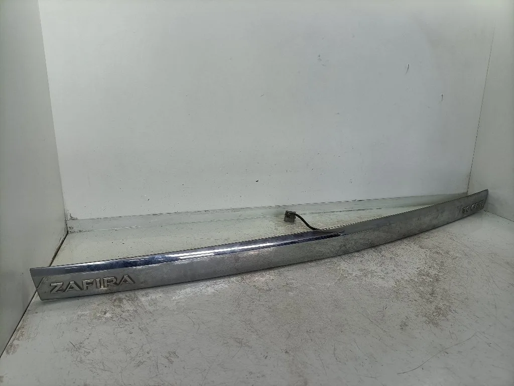 MANIGLIA PORTELLONE POSTERIORE OPEL Zafira B 13137859 Z19DTH (05>08)