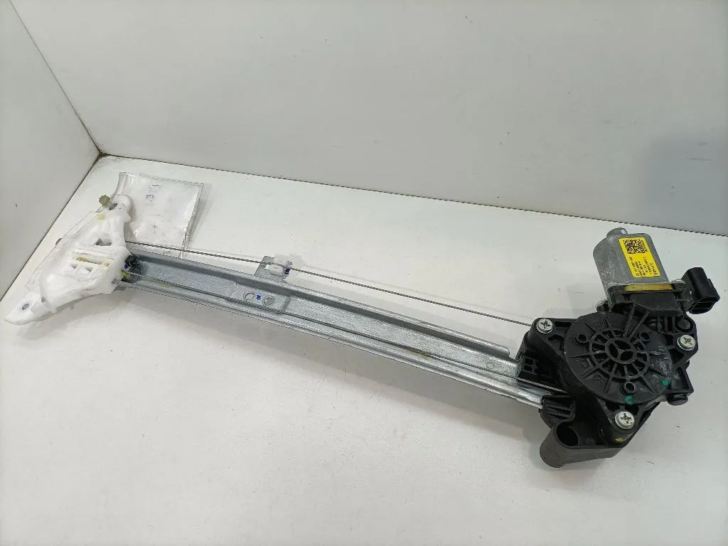 MECCANISMO ALZAVETRO POST. DX HYUNDAI i20 Serie 83402Q0010 G3LF (20>)