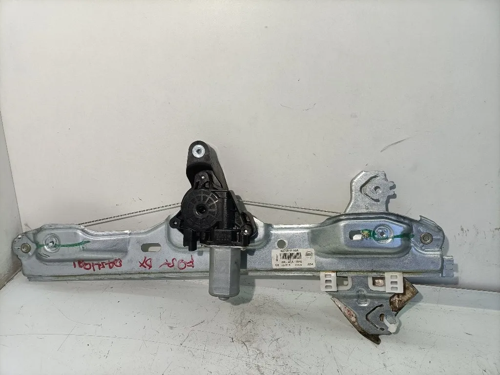 MECCANISMO ALZAVETRO POST. DX NISSAN Qashqai Serie 827004EA0A K9K636 (14>)