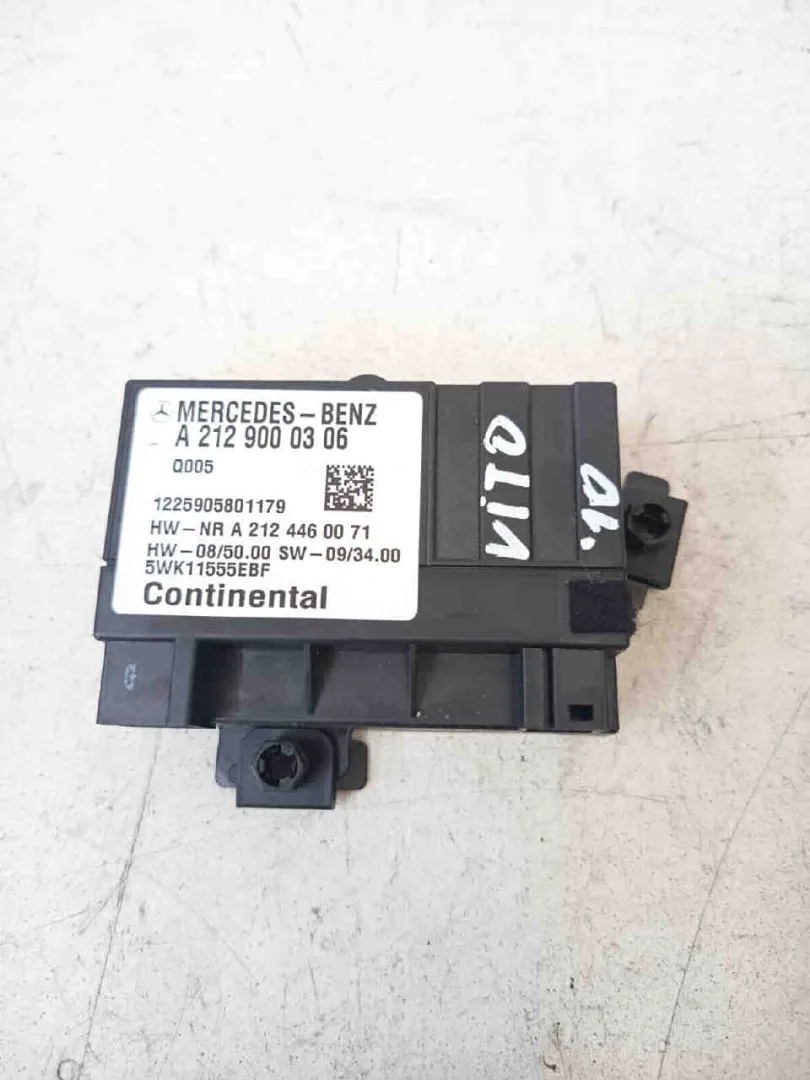 Centralina pompa carburante MERCEDES Vito W639 2° Serie del 2003 - 2014  CODICE RICAMBIO : a2129000306