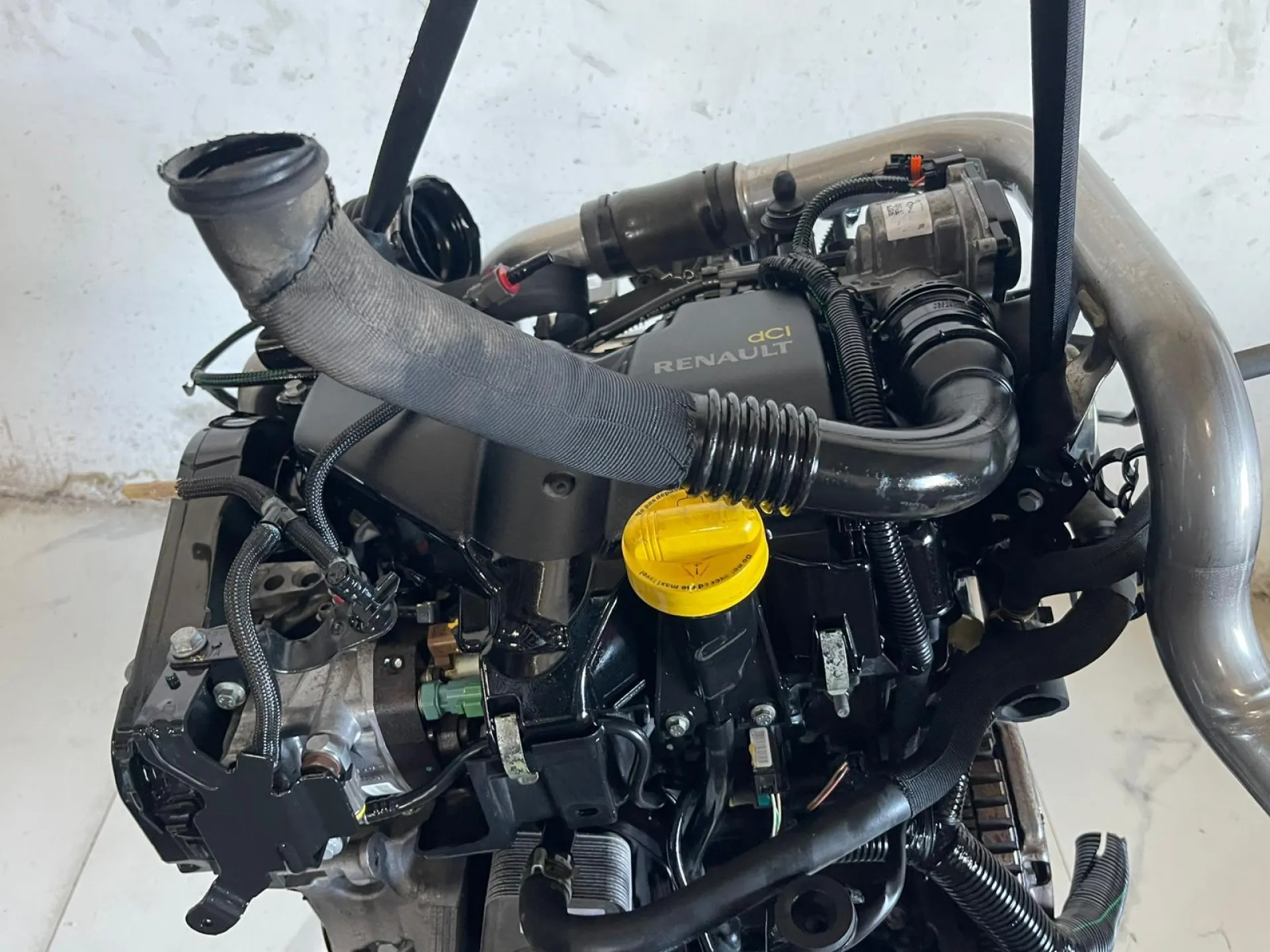 MOTORE COMPLETO con codice con codice motore K9K E8 da DACIA Sandero Serie II Diesel 1500 (12>20)