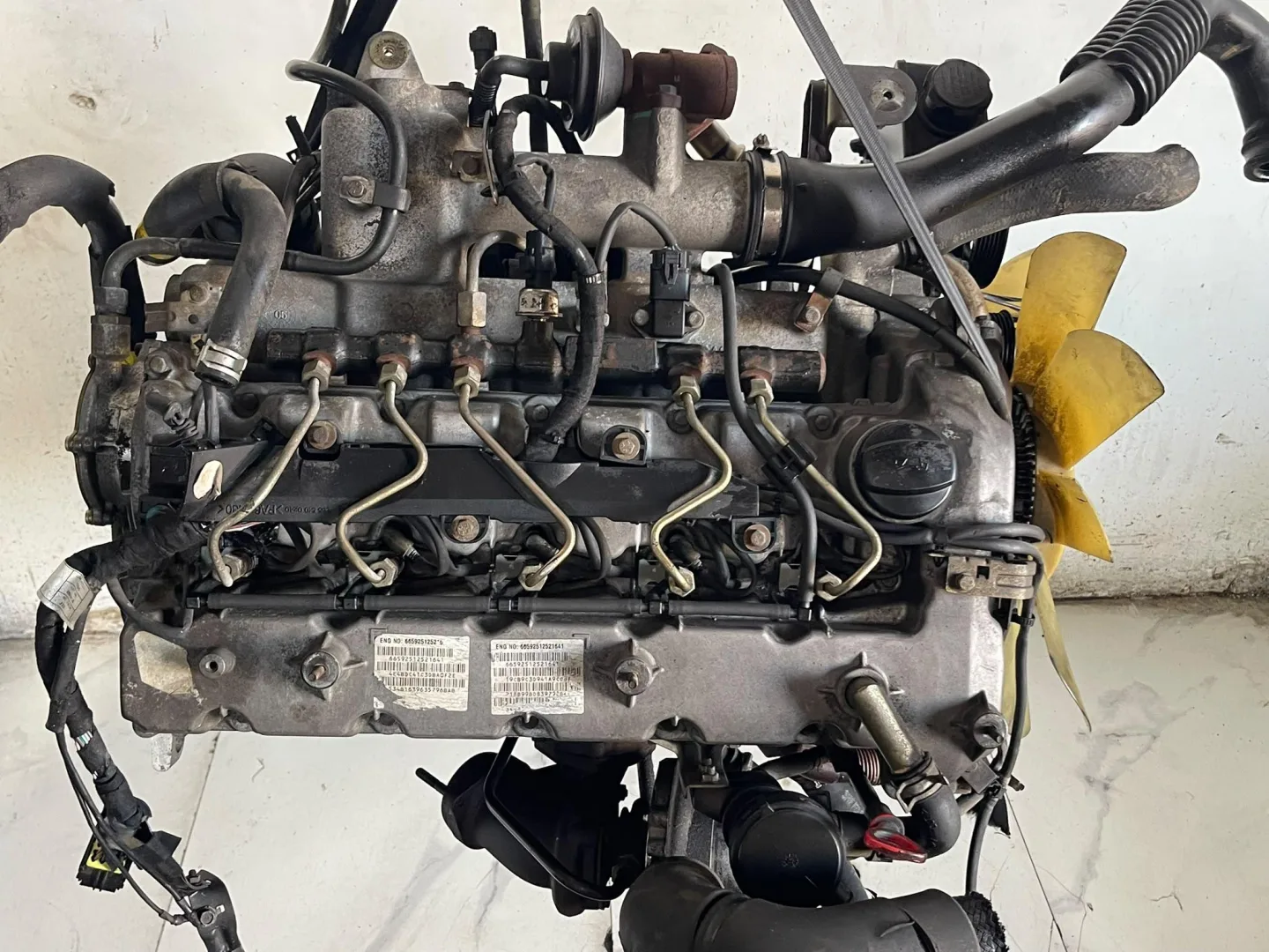 MOTORE COMPLETO SSANGYONG Rexton 2° Serie con codice motore 665925 Diesel 2700